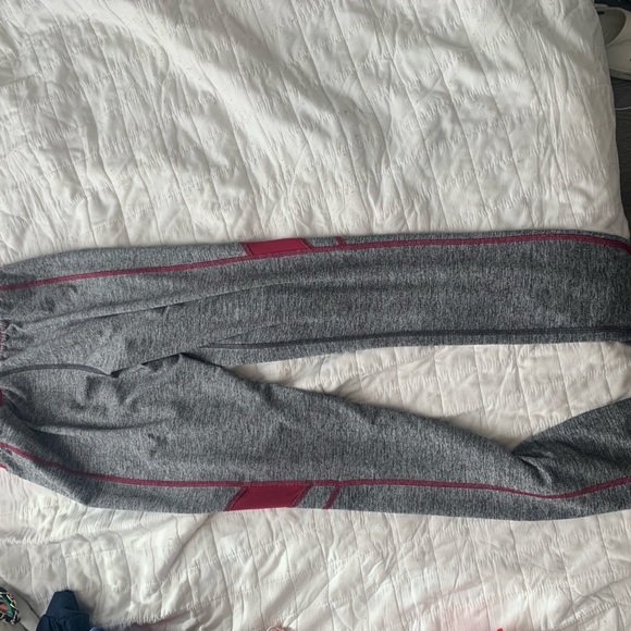 BCG| Cute Workout Set Matching Maroonish and Gray Long Sleeve and Leggings!! - Picture 6 of 7